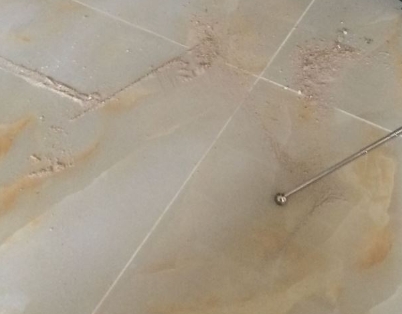 淮上瓷砖空鼓维修公司分享粘合剂选择不当在瓷砖铺贴过程中可能导致以下问题